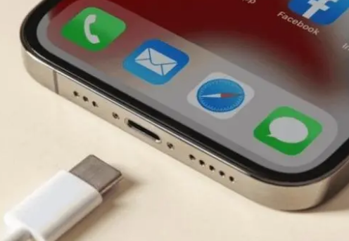 中兴镇苹果15维修分享iPhone15改USB-C接口后能和安卓用户互借充电器吗 